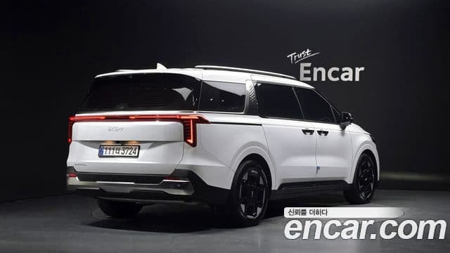 Kia Carnival 2025 — Фото 2/20