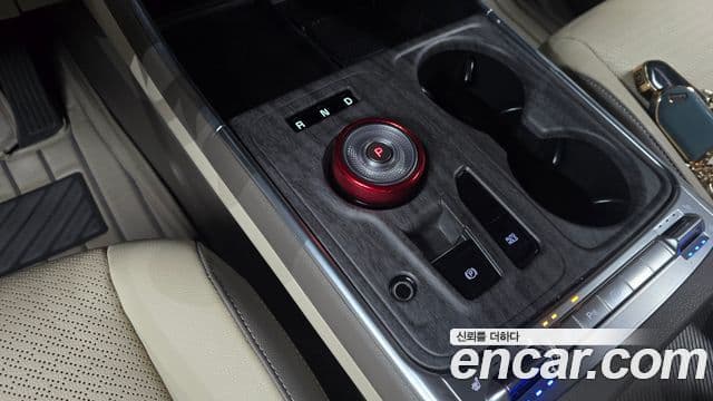 Kia Carnival 2025 — Фото 8/20