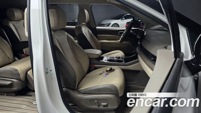 Kia Carnival 2025 — Фото 9/20