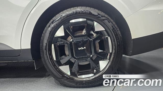 Kia Carnival 2025 — Şəkil 17/33