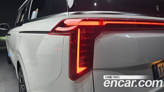 Kia Carnival 2025 — Şəkil 10/33