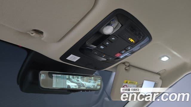 Kia Carnival 2025 — Şəkil 30/33