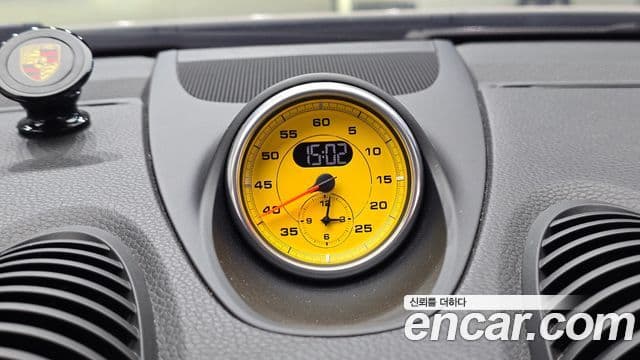 Porsche 718 Cayman 2023 — Photo 32/34