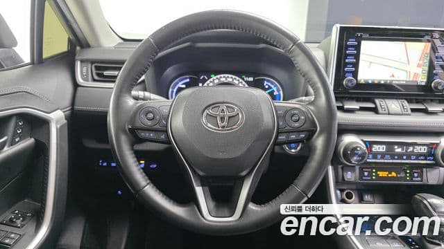 Toyota RAV4 2019 — Фото 13/20