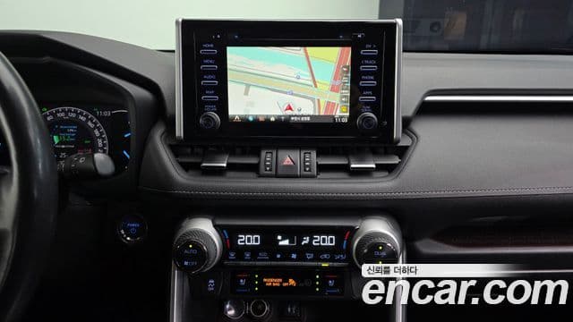 Toyota RAV4 2019 — Фото 14/20