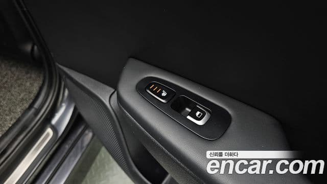 Kia Stinger 2018 — Фото 18/20