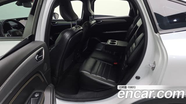 Renault Samsung Arkana 2024 — Фото 12/20
