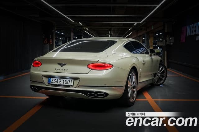 Bentley Continental GT 2020 — Photo 7/10