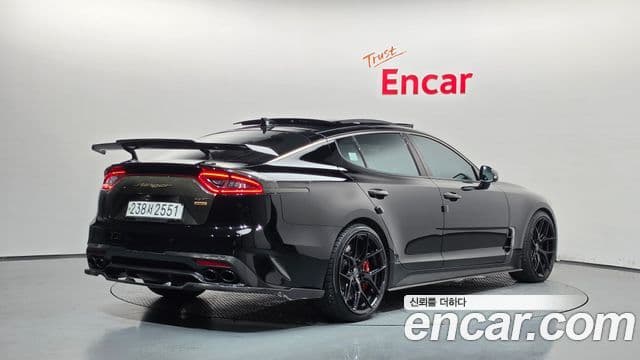 Kia Stinger 2019 — Фото 2/20