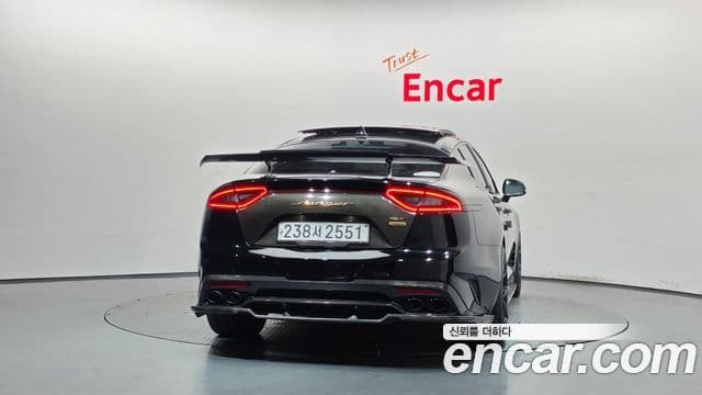 Kia Stinger 2019 — Фото 4/20