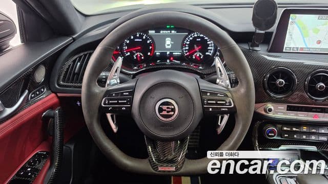 Kia Stinger 2019 — Фото 13/20