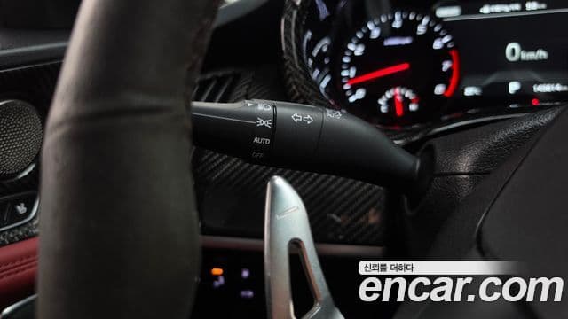 Kia Stinger 2019 — Şəkil 40/40