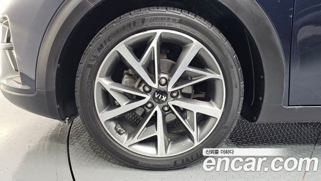 Kia Niro 2019 — Фото 5/20