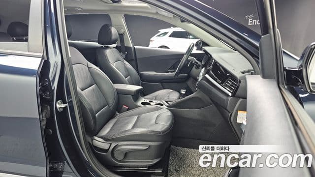 Kia Niro 2019 — Şəkil 6/30