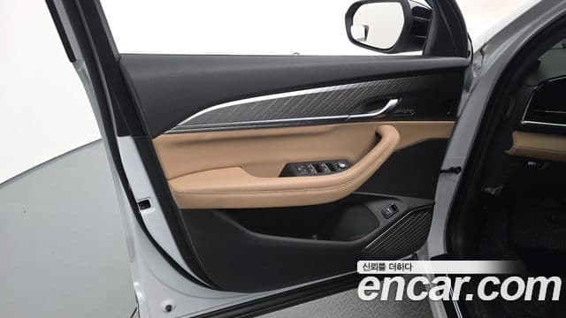 Renault Samsung Grand Koleos 2025 — Photo 18/37
