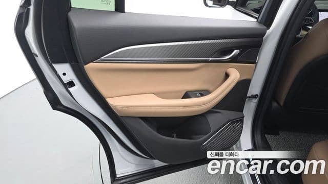 Renault Samsung Grand Koleos 2025 — Photo 33/37