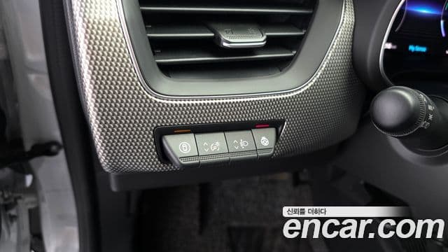 Renault Samsung Arkana 2025 — Фото 18/20