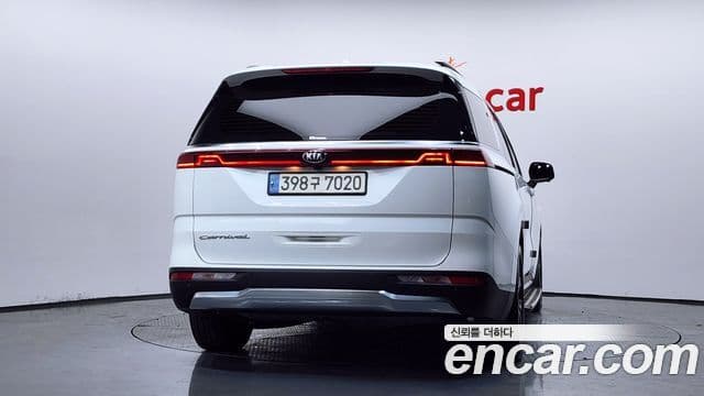 Kia Carnival 2021 — Фото 4/20