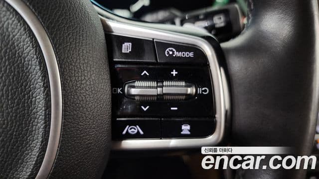 Kia Carnival 2021 — Фото 16/20