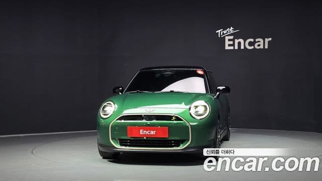 Mini Cooper Electric 2024 — ფოტო 11/34