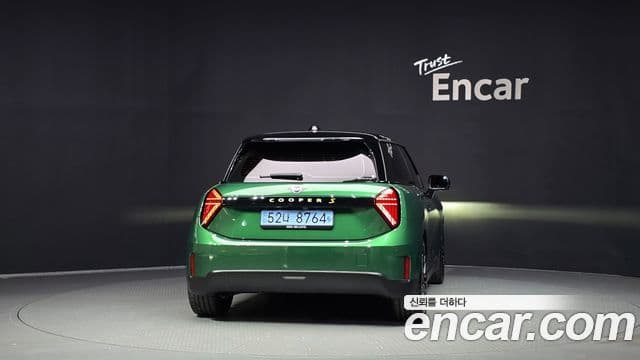 Mini Cooper Electric 2024 — ფოტო 15/34