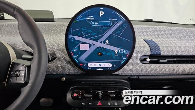 Mini Cooper Electric 2024 — ფოტო 19/34