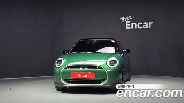 Mini Cooper Electric 2024 — ფოტო 1/33