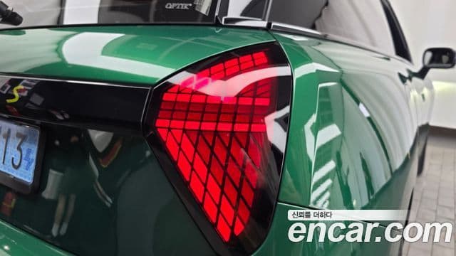 Mini Cooper Electric 2024 — ფოტო 31/33