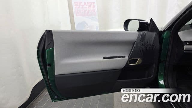 Mini Cooper Electric 2024 — ფოტო 13/33