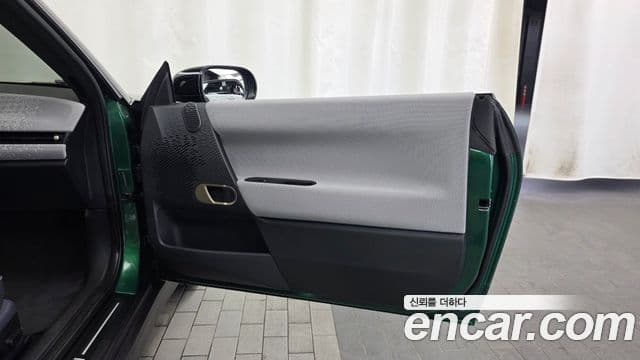 Mini Cooper Electric 2024 — ფოტო 18/33