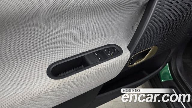 Mini Cooper Electric 2024 — ფოტო 15/33