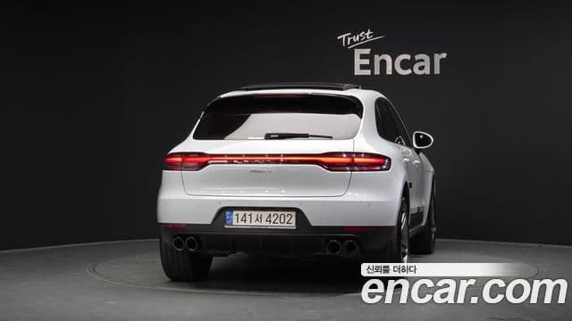 Porsche Macan 2019 — Photo 17/20