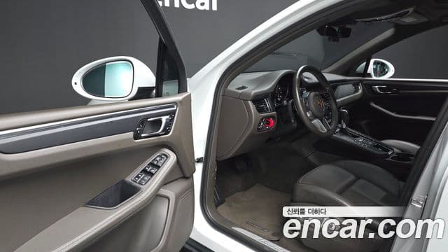 Porsche Macan 2019 — Photo 20/20