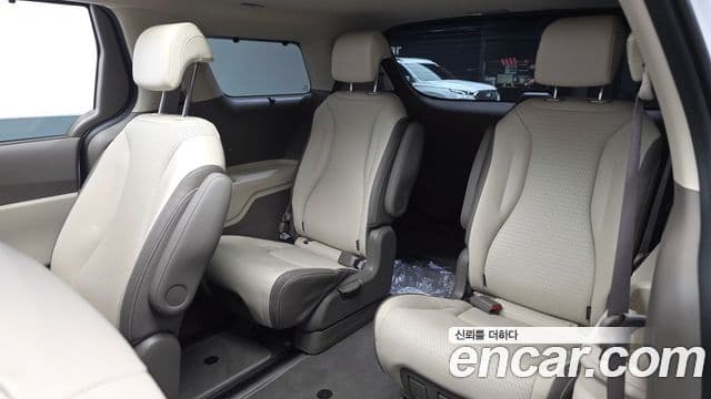 Kia Carnival 2024 — Фото 13/20