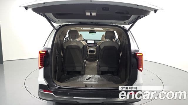 Kia Carnival 2024 — ფოტო 9/39