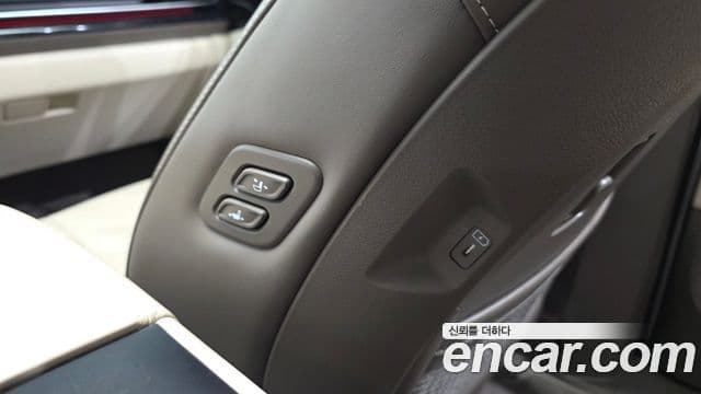 Kia Carnival 2024 — ფოტო 30/39