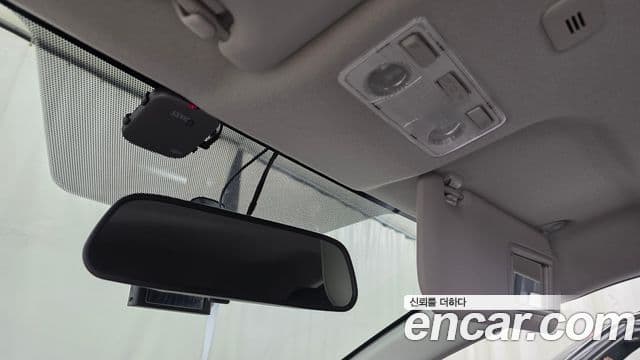 Toyota Prius C 2018 — Şəkil 18/30