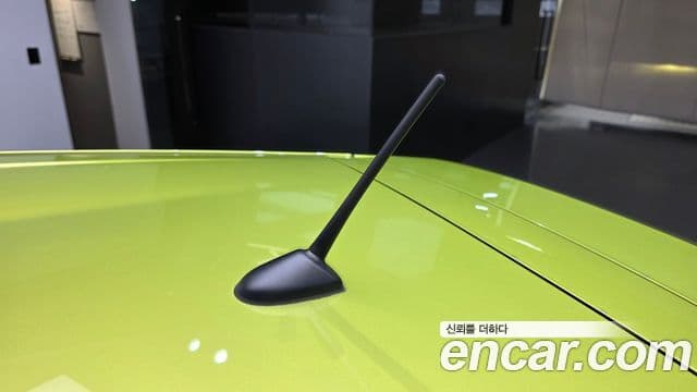 Toyota Prius C 2018 — Şəkil 4/30