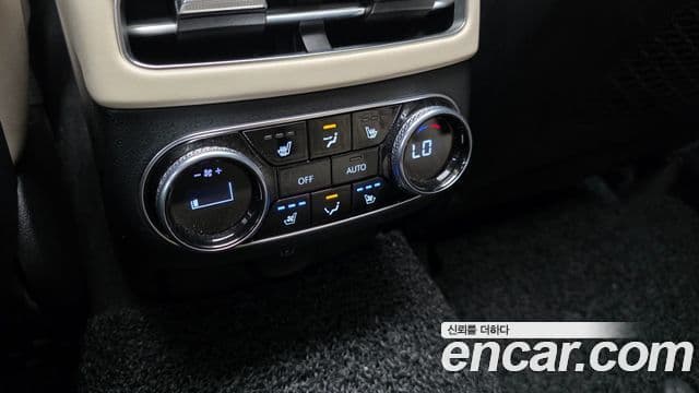 Genesis GV70 2023 — Şəkil 27/36