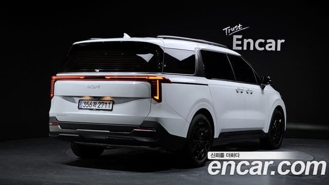Kia Carnival 2025 — Фото 2/20
