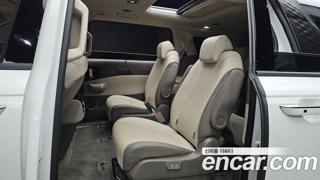 Kia Carnival 2025 — Фото 12/20