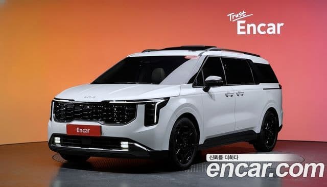 Kia Carnival 2025 — Фото 1/20