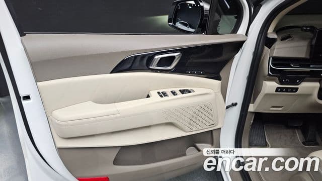 Kia Carnival 2025 — Şəkil 2/34