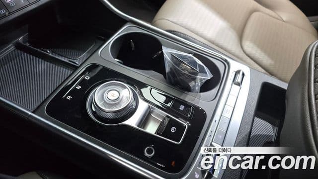 Kia Carnival 2024 — Фото 8/20