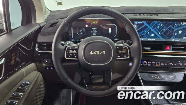 Kia Carnival 2024 — Фото 13/20