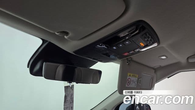 Kia Carnival 2024 — Фото 19/20