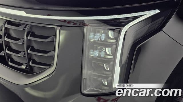 Kia Carnival 2024 — ფოტო 32/38