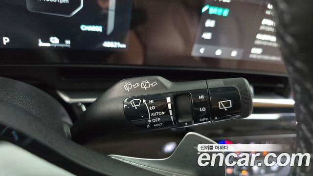 Kia Carnival 2024 — ფოტო 1/38