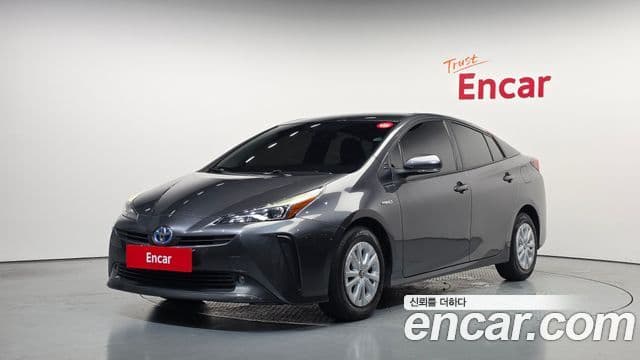 Toyota Prius 2019 — Photo 12/30