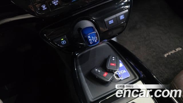 Toyota Prius 2019 — Photo 1/30